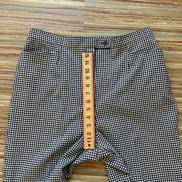 Sag Harbor Black & White Gingham Cropped Capri Pants with Pockets - Picture 4 of 7